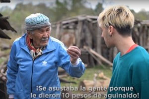 La historia con la mirada de un adolescente en viaje y su capacidad de asombro a pleno.