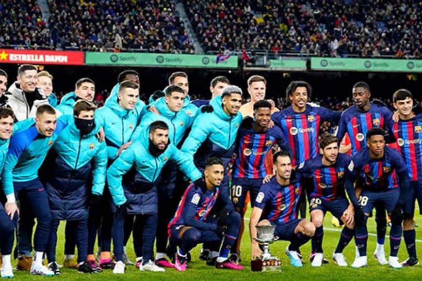 Plantilla del Fútbol Club Barcelona en 2023.