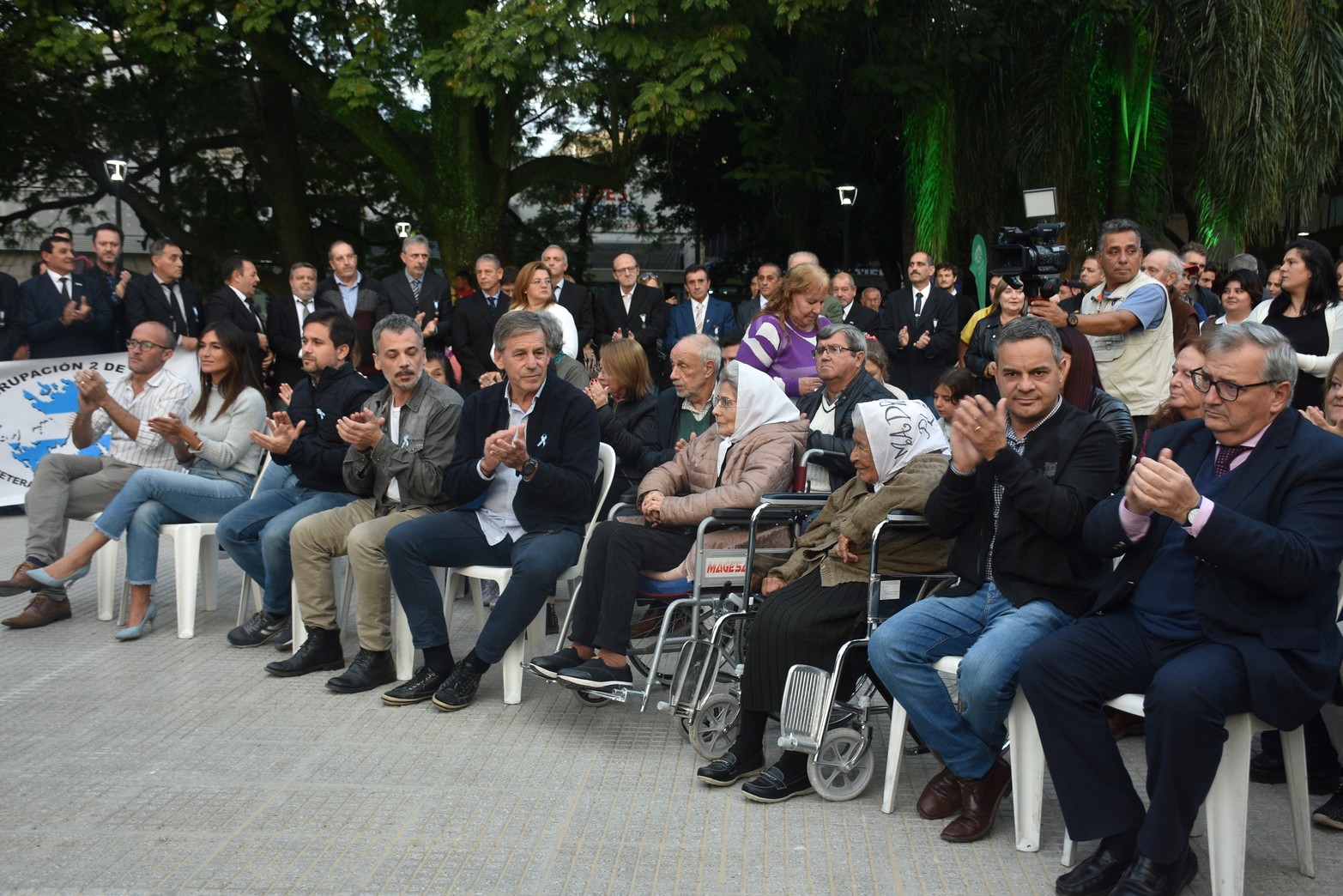 Acto de inauguración de la remozada Plaza del Soldado Argentino.
Foto: Manuel Fabatía