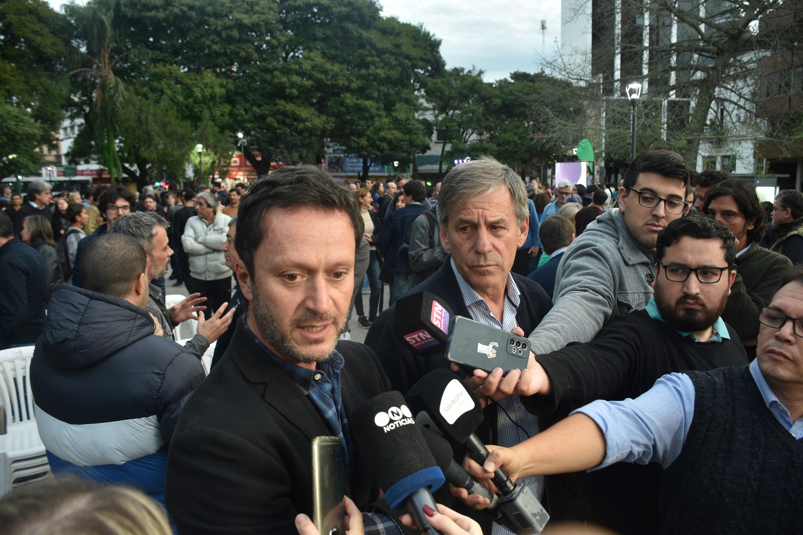 Acto de inauguración de la remozada Plaza del Soldado Argentino.
Foto: Manuel Fabatía