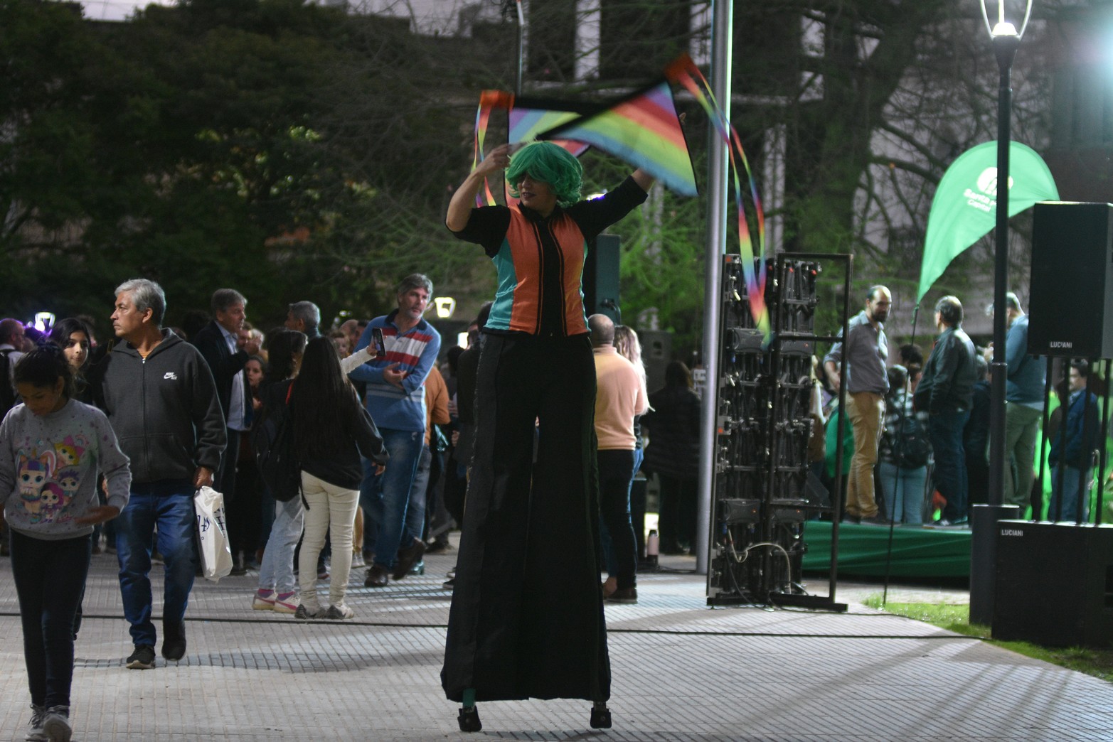 Acto de inauguración de la remozada Plaza del Soldado Argentino.
Foto: Manuel Fabatía