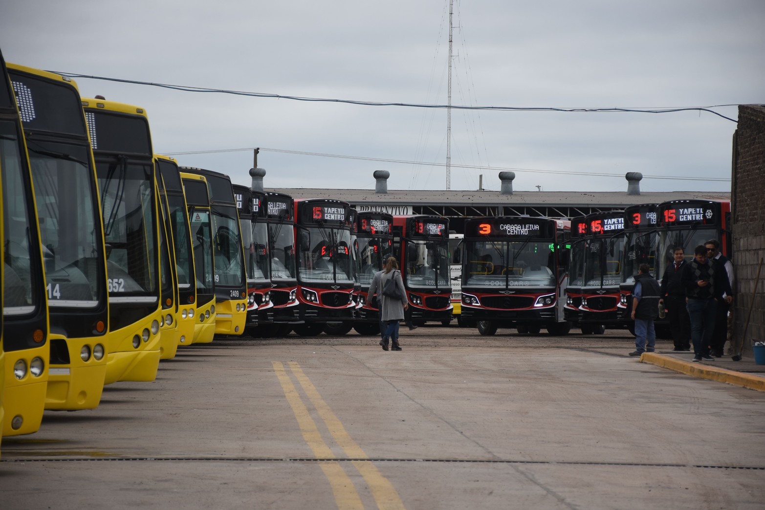 Renuevan los ómnibus de la ciudad. 44 colectivos -entre 0Km y usados- se agregan al transporte público de pasajeros. De los 12 coches 0 Km que adquirió la empresa Ersa, la mitad serán destinados a la línea 15 y el resto a la línea 3.