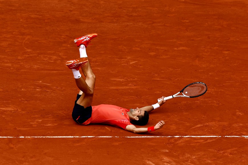 Tennis - French Open - Roland Garros, Paris, France - June 11, 2023
Serbia's Novak Djokovic celebrates after winning his final match against Norway's Casper Ruud REUTERS/Clodagh Kilcoyne