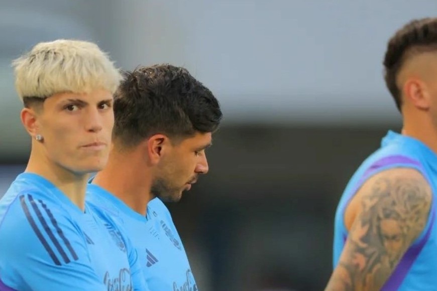 Garnacho en el entrenamiento junto a Simeone y Ocampos. Crédito: Selección Argentina