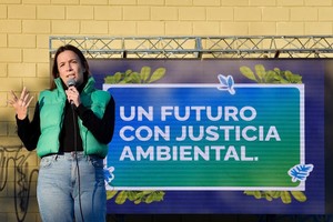 Para De Ponti el programa hace eje en cuestiones fundamentales que afectan el presente y futuro de los santafesinos.