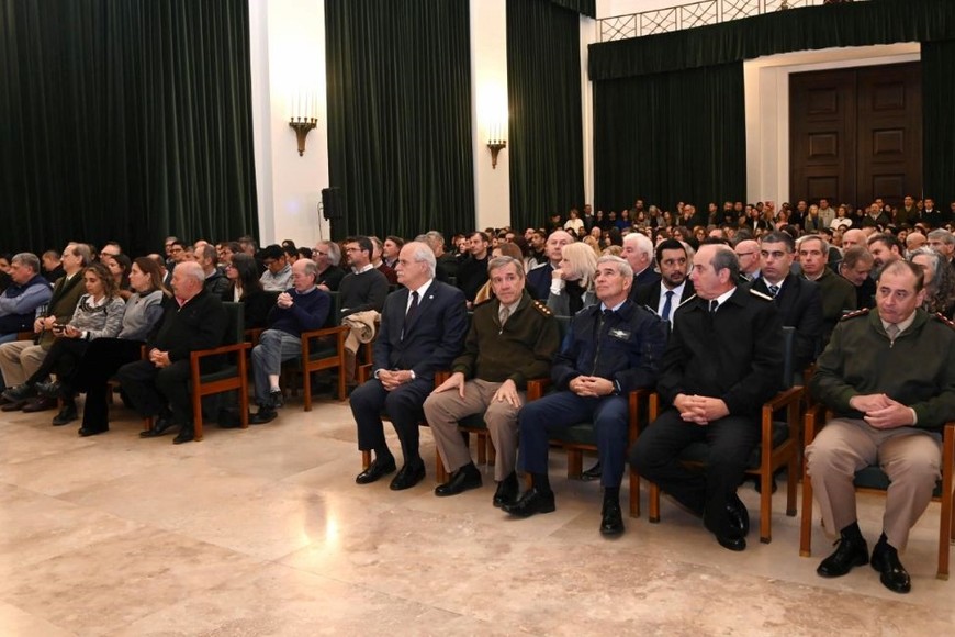 Acto por el día del Ministerio de Defensa