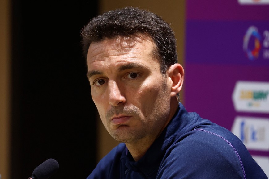 Scaloni se mostró conforme con el partido en China. Crédito: Reuters