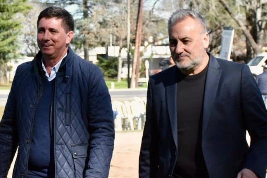 “Conocer los detalles de esta legislación es fácil, pueden acceder de manera simple e intuitiva a rubenpirola.com y descargar cada una de las iniciativas, una manera más de transparentar cada posición legislativa, una forma de hacer que implemento desde el primer día”, invita el Senador Rubén Pirola.