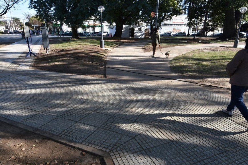 Las tareas de remodelación incluyeron la colocación de 1.500 m² de veredas nuevas.  Foto: Mauricio Garín