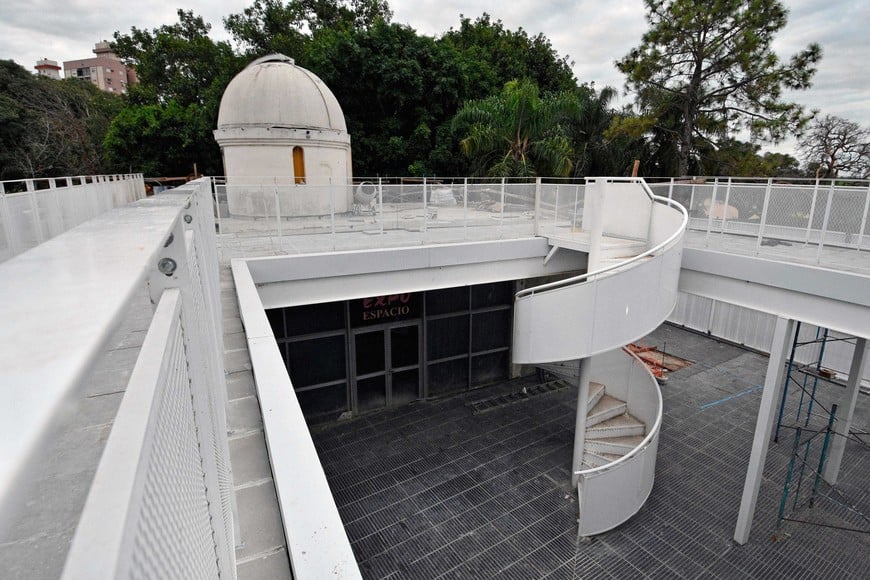 La escalera caracol que da a la planta alta, donde está una de las cúpulas tradicionales. Se hará otra escalera de bajada y habrá un ascensor transparente. Crédito: Pablo Aguirre