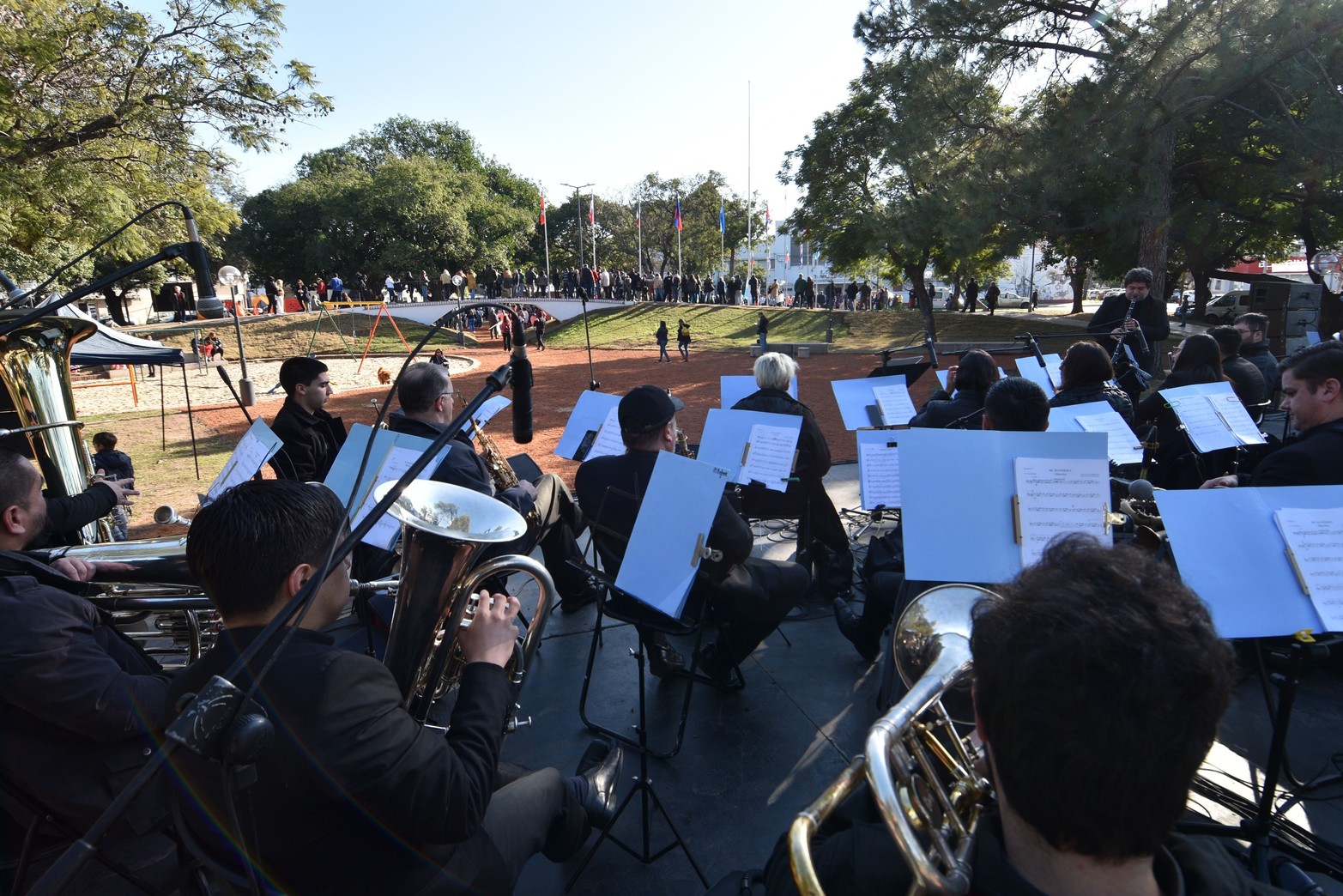La banda municipal entonó algunos temas luego del acto. 