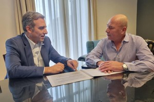 Martínez expresó “presentamos esta iniciativa al Secretario General de UPCN, y desde ya agradecemos su predisposición para recibirnos y escucharnos".