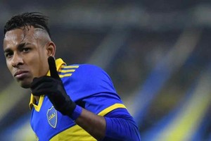 El extremo colombiano inició un nuevo litigio con el equipo de Buenos Aires.