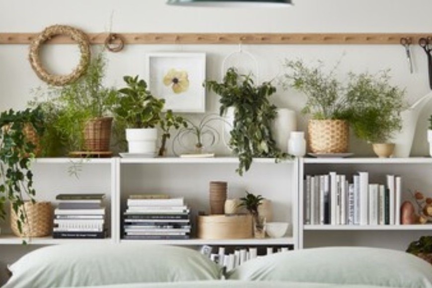 Al aplicar estos consejos, crearás un dormitorio que te invitará a desconectar, a descansar y a disfrutar de la calma.