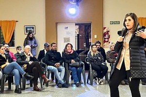 La ciudad necesita recuperar el orden; tenemos un plan concreto -que elaboramos junto al equipo de Maxi Pullaro- y la decisión de ponerlo en marcha”, remarcó.