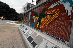 El monumento al Soldado contó con el asesoramiento del artesano que lo construyó: Raúl Zurita Fernández. Crédito: Pablo Aguirre