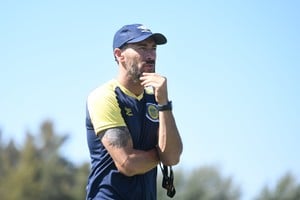 El domingo le fue dando chances a Cristian “Kily” González como nuevo DT de Unión. 