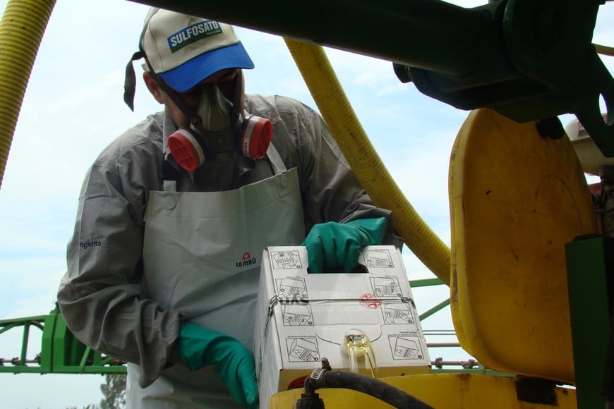 Desde el Ministerio de la Producción lo vincularon a las tareas de prevención y, sobre todo, a la implementación de la figura del veedor en municipios y comunas.