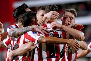 El equipo de Eduardo Domínguez culminó segundo por diferencia de gol. Crédito: Prensa Estudiantes