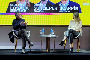 El ex jefe de Gobierno de la Ciudad Autónoma de Buenos Aires estuvo acompañado por la precandidata a gobernadora de Unidos para Cambiar Santa Fe, Carolina Losada.