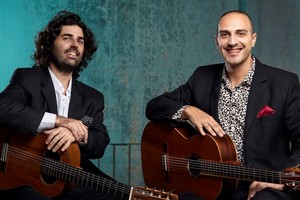 “Después de tantos años de cantar las tristezas de otros compositores, nos animamos a escribir sobre las nuestras”, expresaron los integrantes del dúo. Foto: Gentileza Nicolás Foong