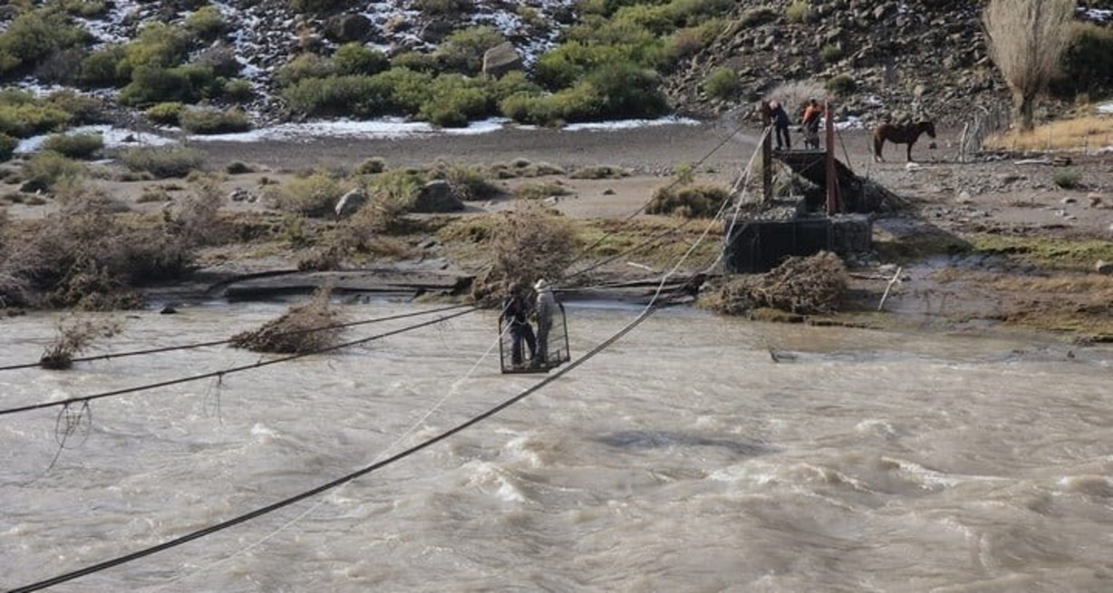 Los problemas también afectan a los 400 habitantes de Manzano Amargo