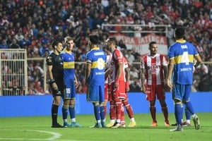 Unión recibe nuevamente a Boca, con el recuerdo del gol anulado a Corvalán. Crédito: Pablo Aguirre