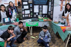 “La Feria de Ciencias es una oportunidad para mostrar y compartir lo que se hace en las escuelas, permite socializar a los chicos buscando nuevas experiencias, mostrando con orgullo una tarea que no siempre se puede exponer como en esta ocasión”, señaló.