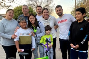 Calvo remarcó su satisfacción de ver familias con sus hijos participando de este programa y se comprometió a seguir apoyando esta actividad como hace ya 3 décadas lo viene realizando, dado que es una manera de atraer a niños y jóvenes a una disciplina deportiva que se destaca en Rafaela y la región.