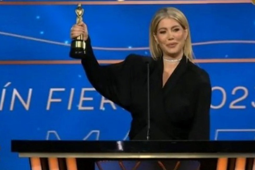 Wanda Nara estuvo presente en la entrega de los Martín Fierro acompañada de Mauro Icardi y sus hijos.