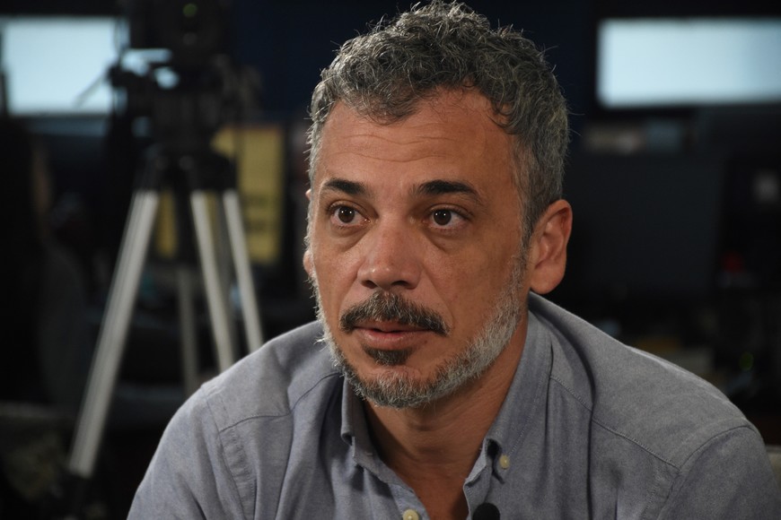 "El Senado no es una cosa inerte que no se mueve y solamente se levanta la mano ante una u otra ley", afirma el entrevistado. FOTO: Flavio Raina