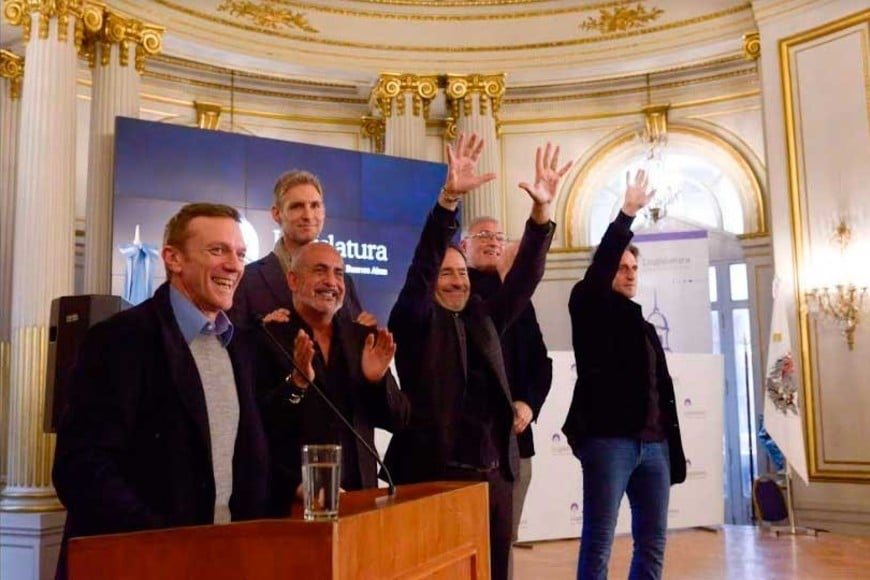 Los Simuladores premiados