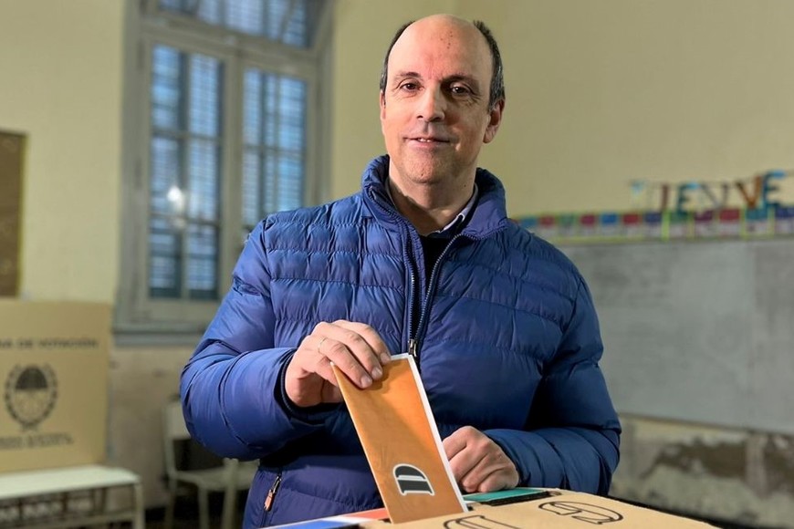 José Corralvotó en la Escuela Vélez Sarsfield de la ciudad de Santa Fe