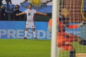 Triunfo de Instituto en un duelo clave por la permanencia ante Arsenal.