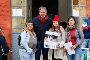 Fueron entregados elementos y maquinarias de los rubros peluquería, textil, carpintería, herrería y encuadernación, entre otros.