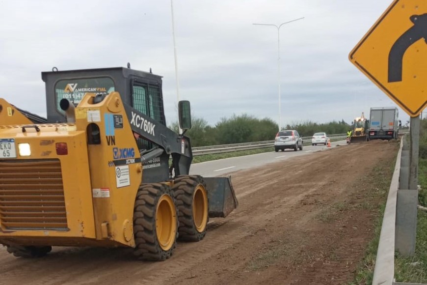Las autoridades anuncian que esta semana habrá reducción de tránsito en la mano lenta por tareas de mantenimiento de banquinas. FOTO: Prensa DNV