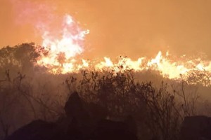Incendio forestal en el Cerro Uritorco, en la provincia de Córdoba. Crédito: Ministerio de Gobierno y Seguridad de Córdoba.