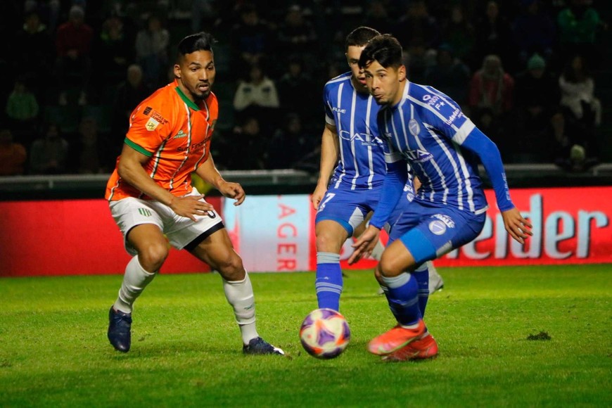 Los futbolistas de Godoy Cruz apuntaron duramente a los árbitros