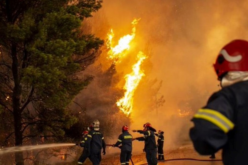 Soldados murieron entras intentaban rescatar a civiles de las llamas