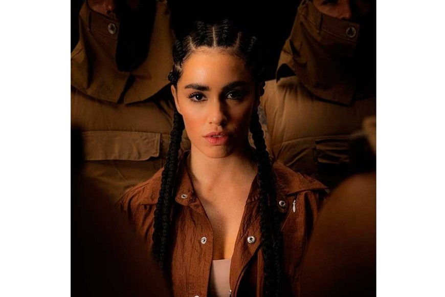 Lali está de estreno de su nuevo videoclip junto a Moria Casán.