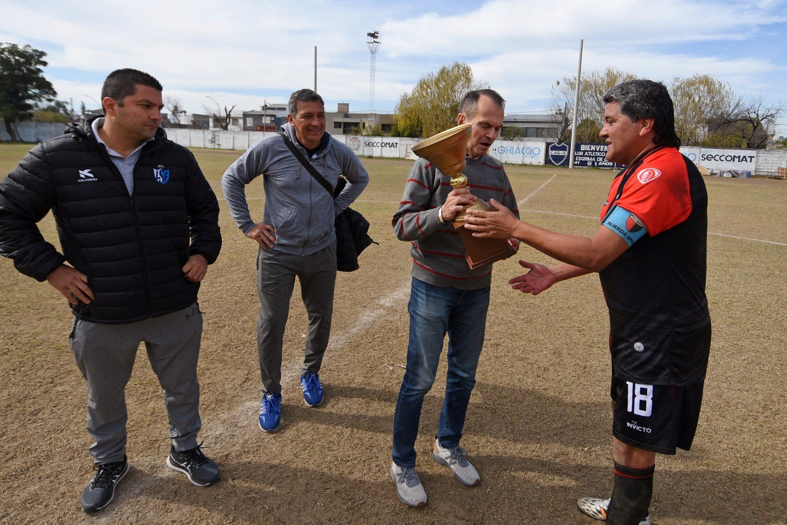Colón se consagró campeón del torneo Apertura de la Liga Senior al vencer a Unión por 1 a 0.
