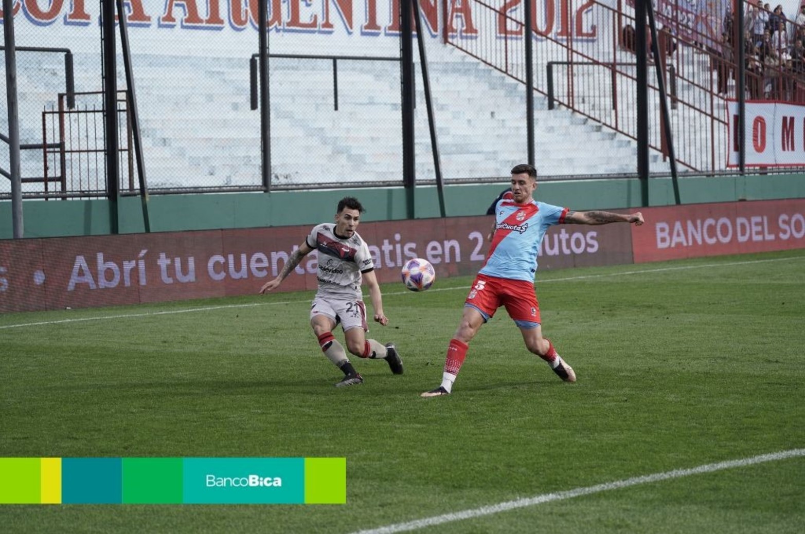 Colón perdió ante Arsenal en Sarandí.