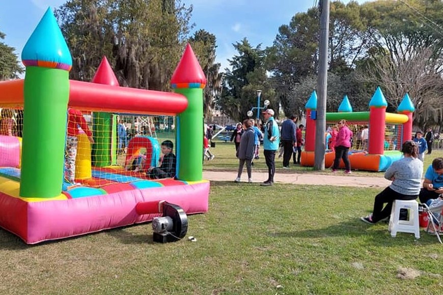 La jornada comenzará a las 15 horas e incluirá una serie de actividades para los más chicos, que incluyen peloteros, shows de payasos, juegos didácticos, kermesse y un asombroso show de títeres.
Foto: Gentileza