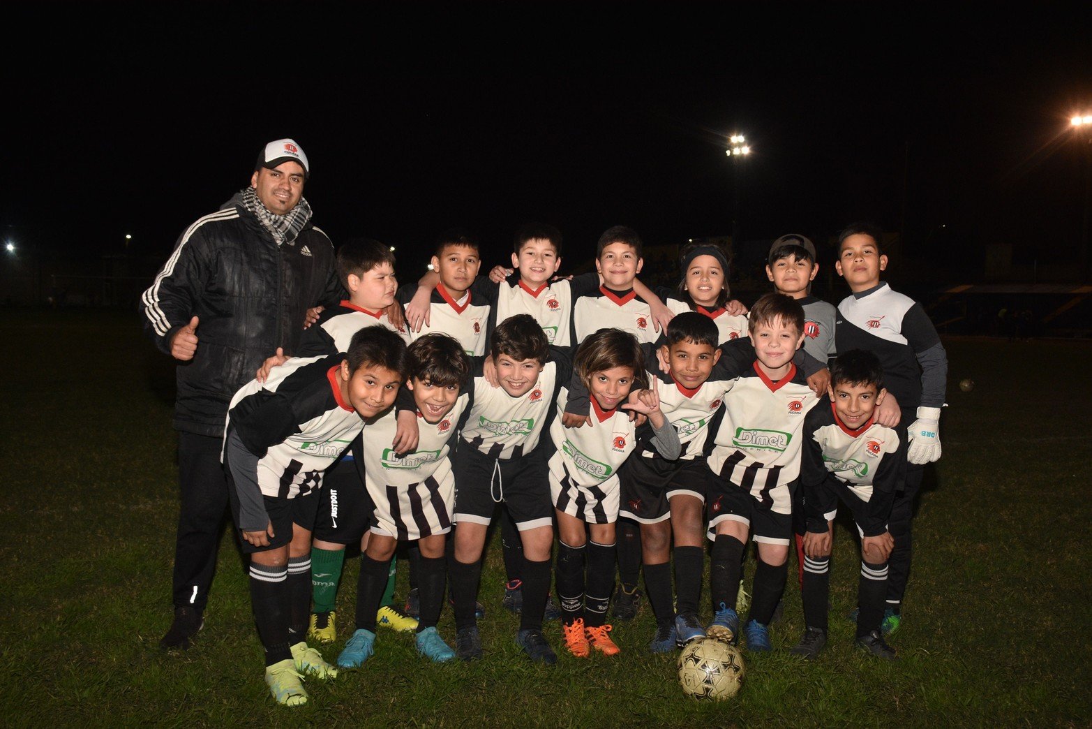 La semana próxima continuará la emoción con nuevos encuentros de fútbol infantil, donde los pequeños seguirán demostrando su pasión por el deporte y compartiendo momentos inolvidables con sus compañeros y amigos.
