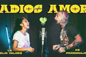 La Delio Valdez lanza “Adiós Amor” con Ke Personajes. Portada con foto de Caro Pedace