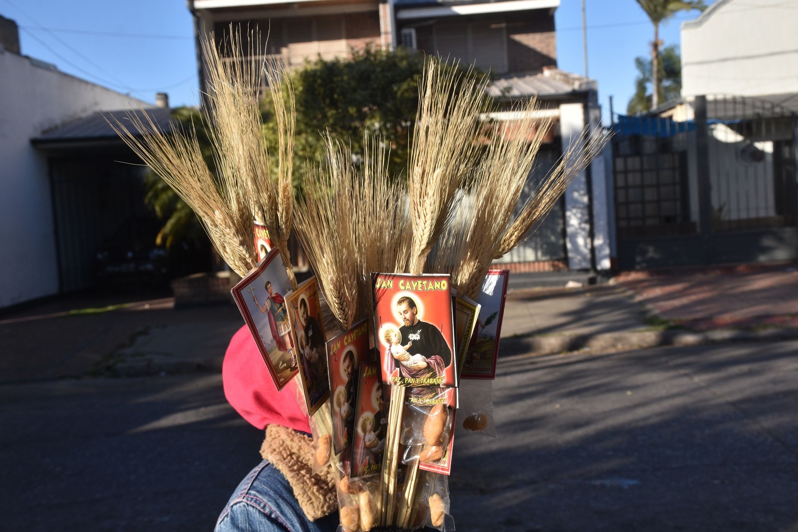 La Parroquia San Cayetano de la ciudad de Santa Fe se colmó de feligreses desde muy temprano