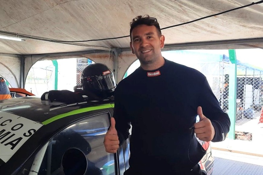 El negocio de Alejandro Martínez fue allanado por presunto contrabando.