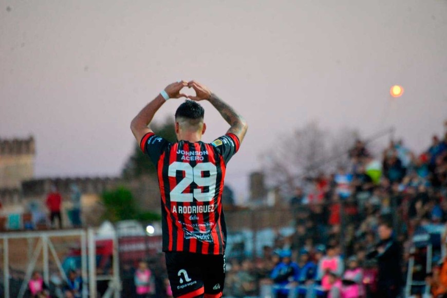 El delantero hizo una buena cosecha de goles en Patronato.