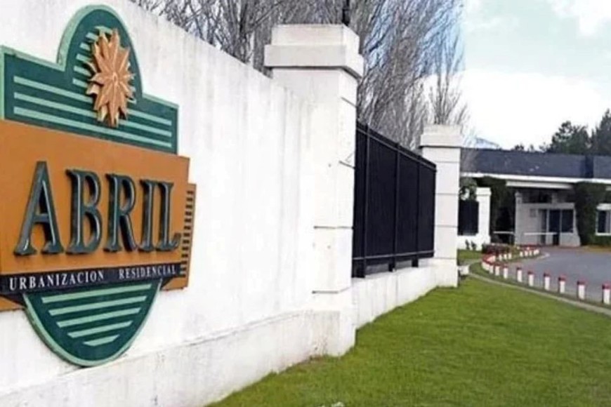 Country Abril ubicado en Berazategui