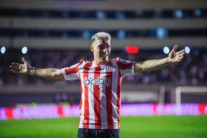 Benjamin Rollheiser festeja el segundo gol de Estudiantes ante Goias. Crédito: Conmebol